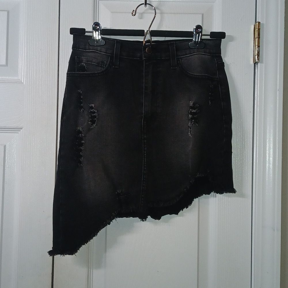 VIBRANT M.I.U. stretch  distressed Asymmetrical Black Denim Skirt Sz M